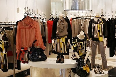 李寶宏:夯實(shí)基礎(chǔ)抗&ldquo;危機(jī)&rdquo;_品牌名人堂_中國(guó)女裝網(wǎng)